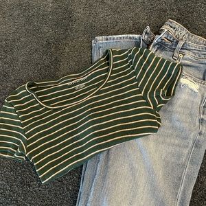 EUC American Eagle rubbed short sleeve shirt